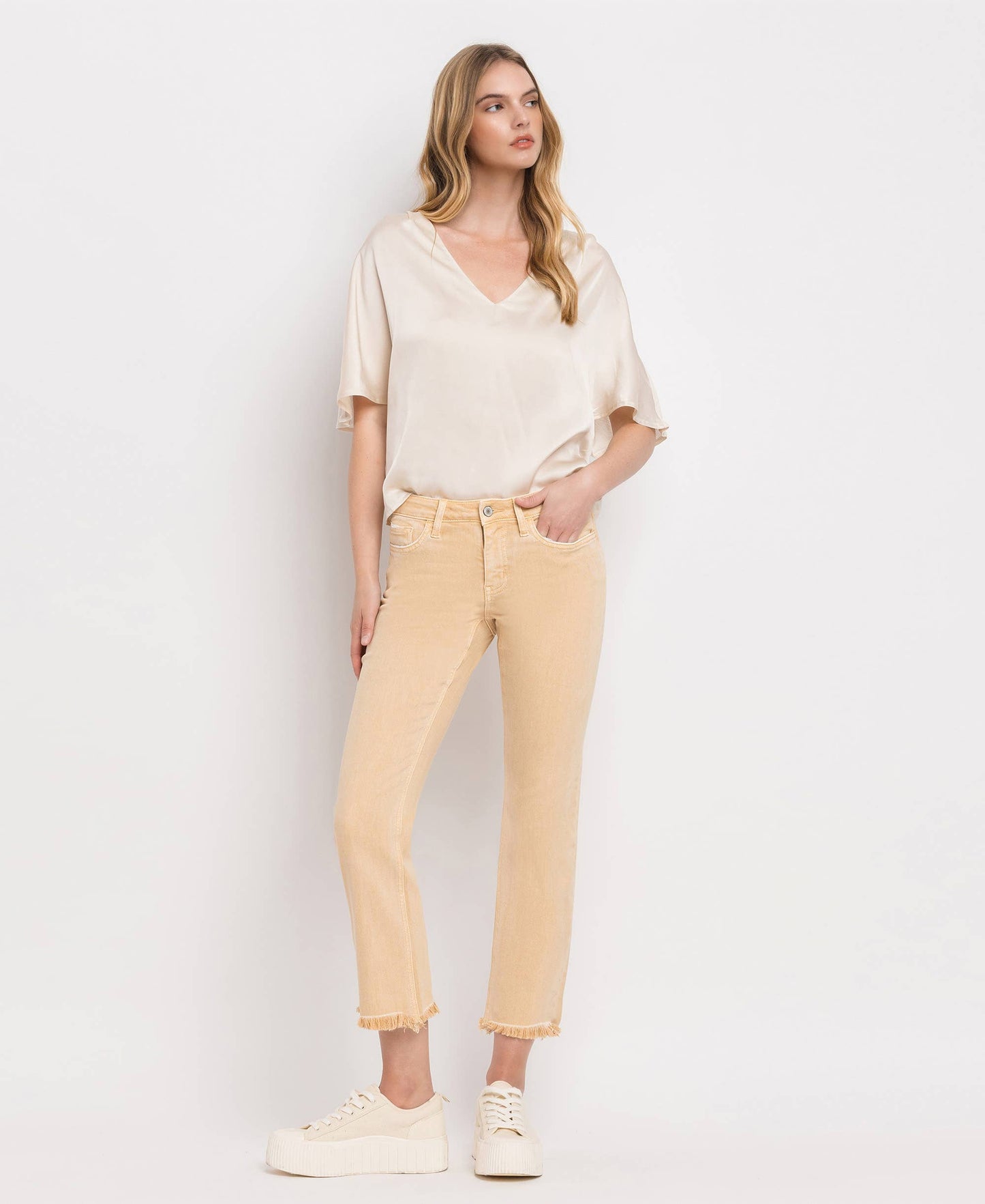 MID RISE STRAIGHT JEANS: SUN BEIGE