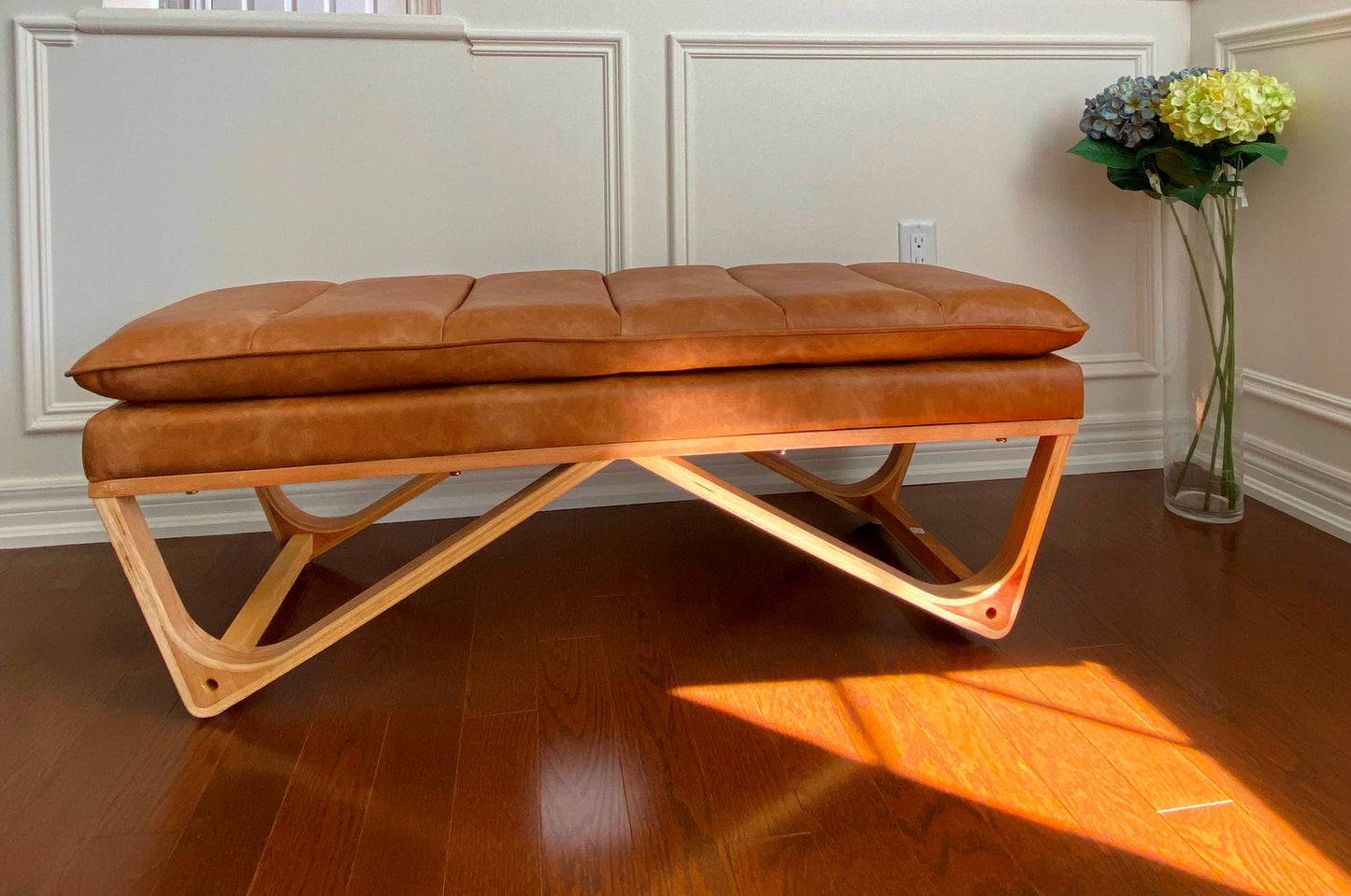 Distressed PU Pillow Cushion Top 48" Hendrehaim Bench