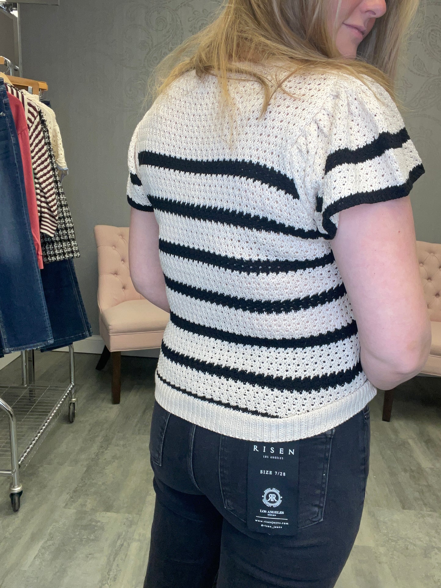KNIT RUFFLE SLEEVE TOP