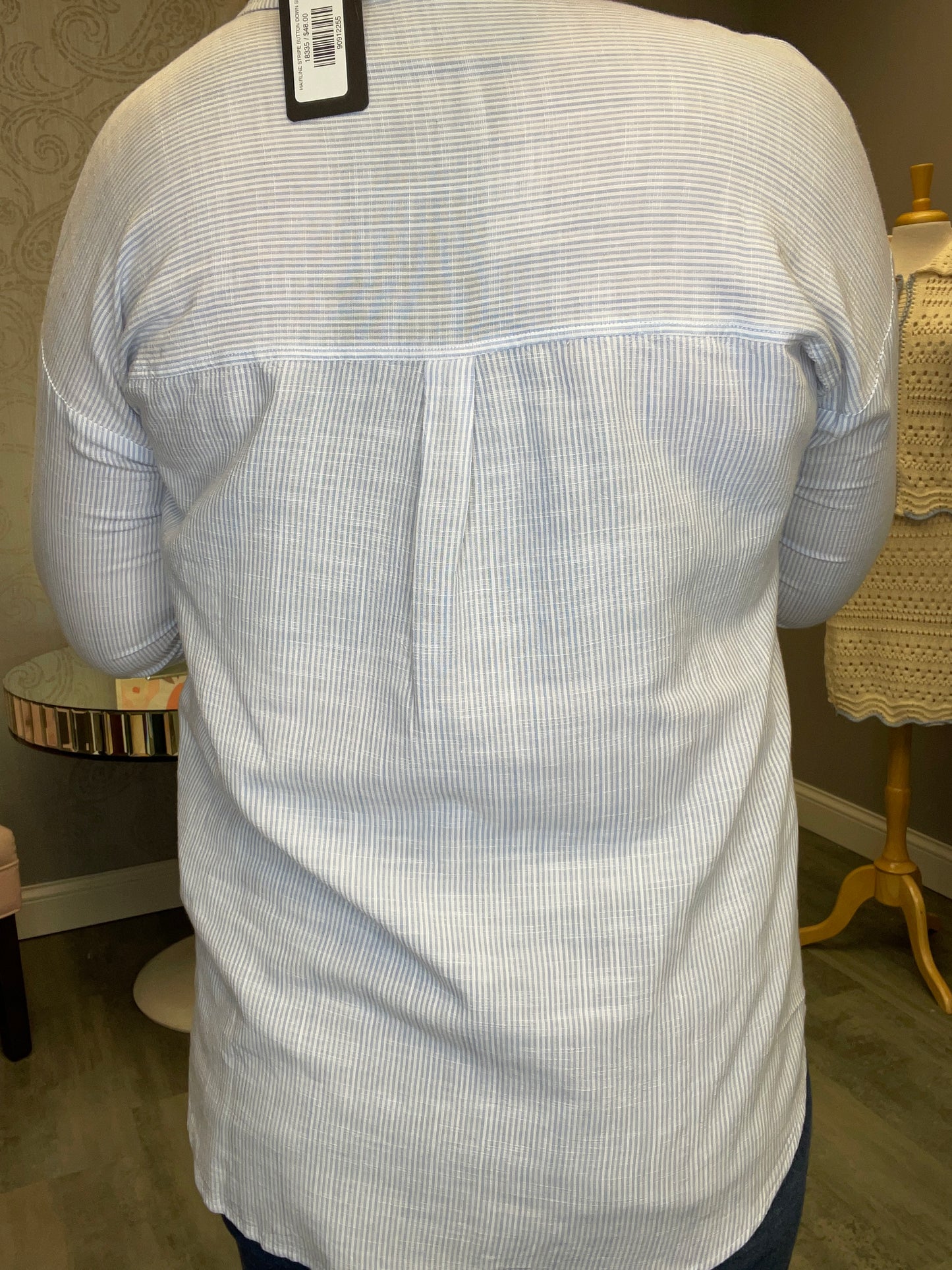 HAIRLINE STRIPE BUTTON DOWN SHIRT