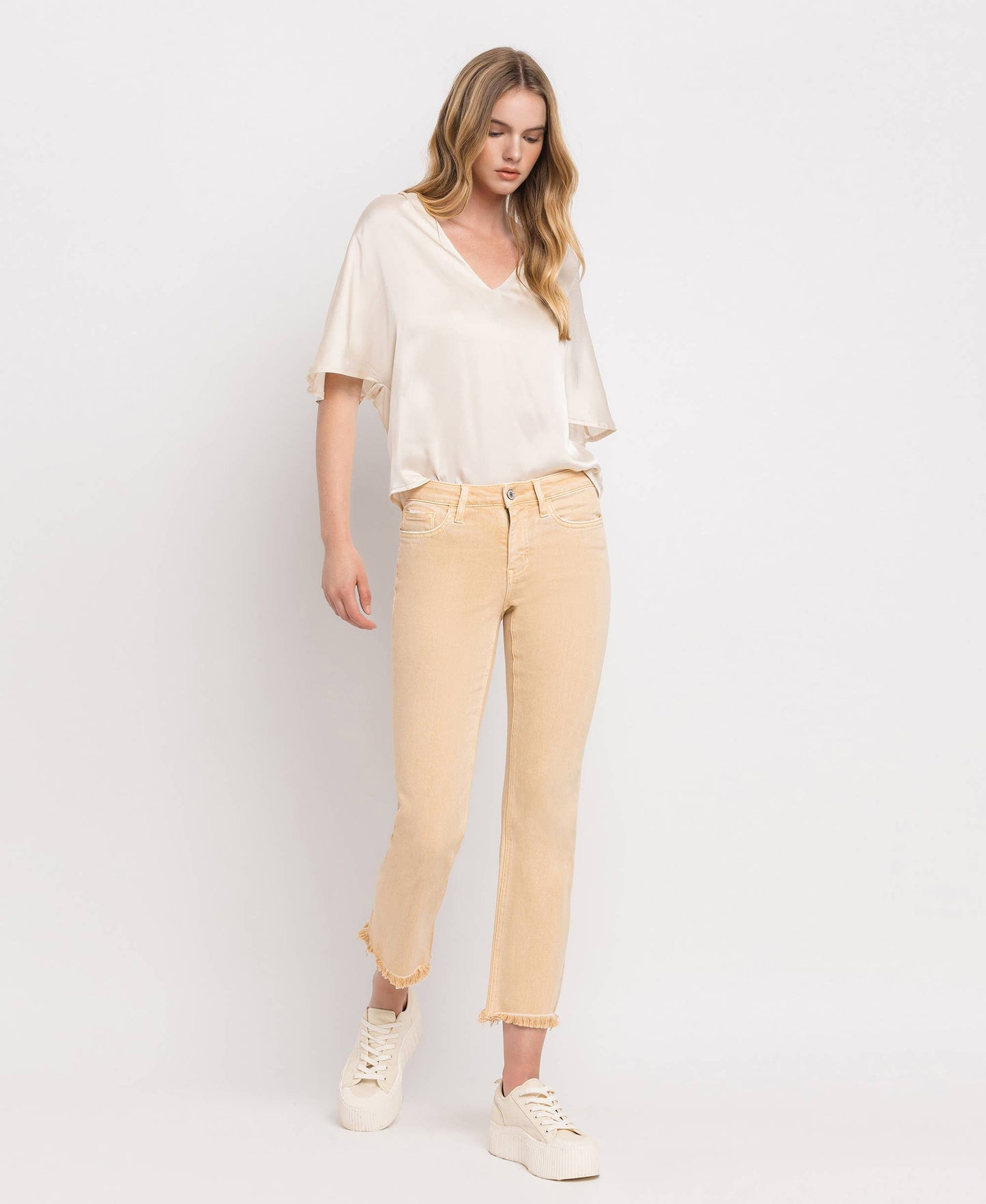 MID RISE STRAIGHT JEANS: SUN BEIGE