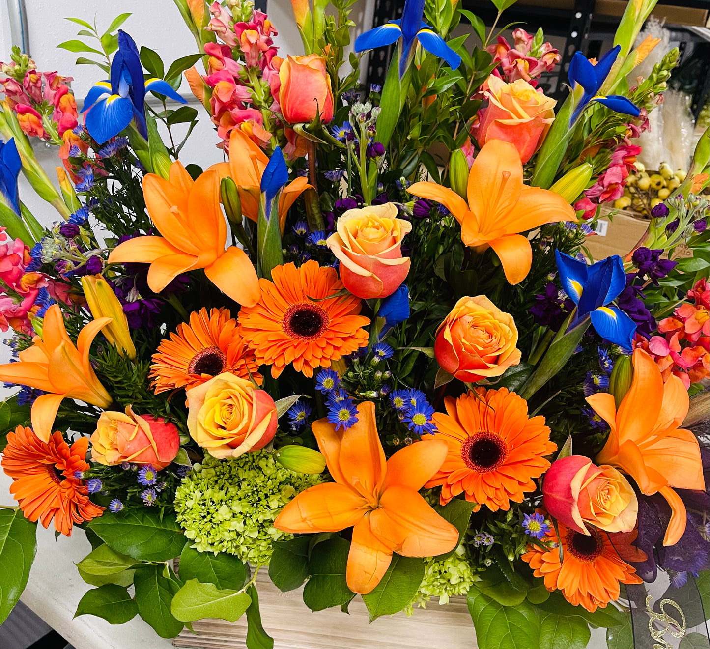 FLORAL ARRANGEMENT