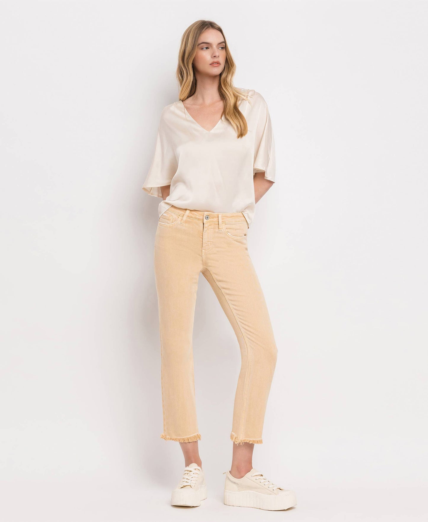 MID RISE STRAIGHT JEANS: SUN BEIGE