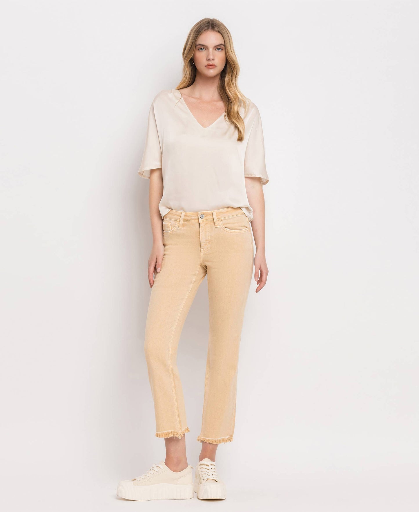 MID RISE STRAIGHT JEANS: SUN BEIGE