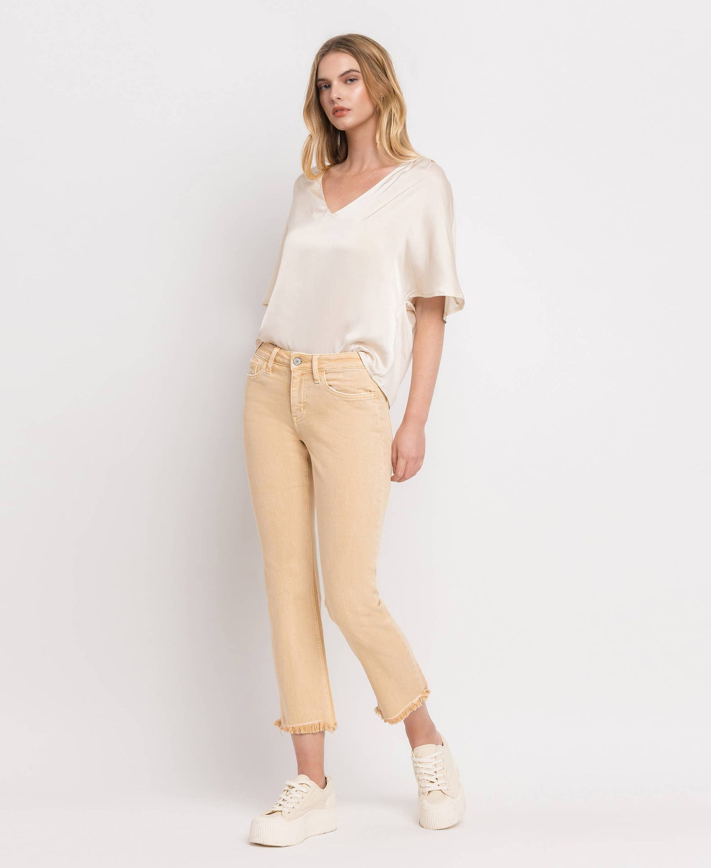 MID RISE STRAIGHT JEANS: SUN BEIGE