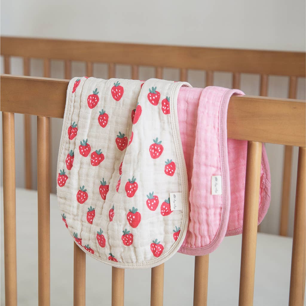Itzy Burp Cloths™: Strawberries + Cream