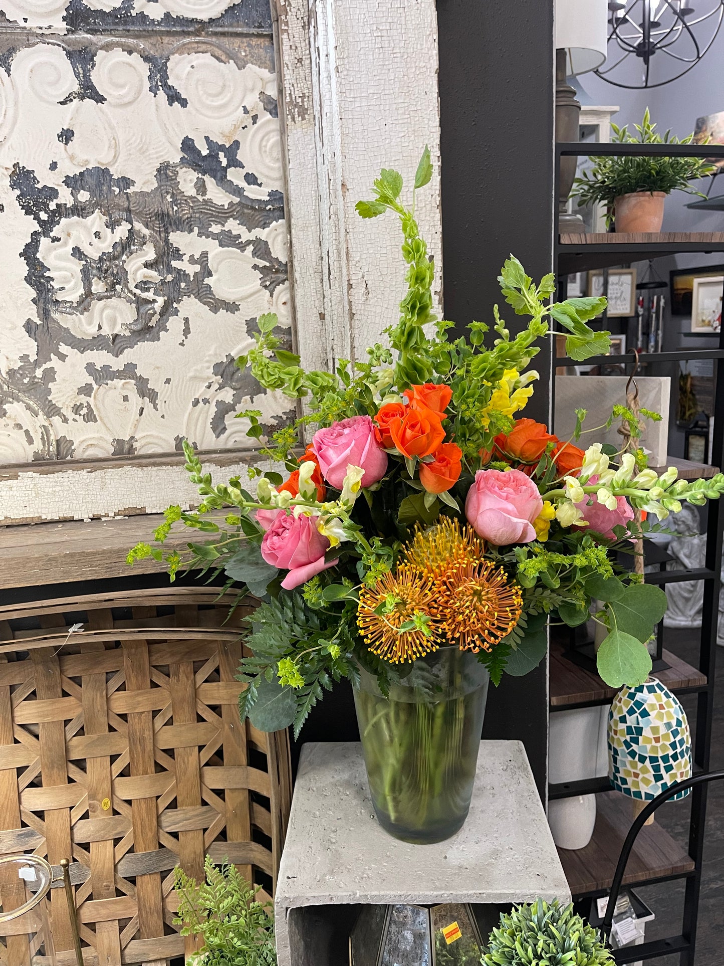 VALENTINE’S FLORAL: FLORIST CHOICE