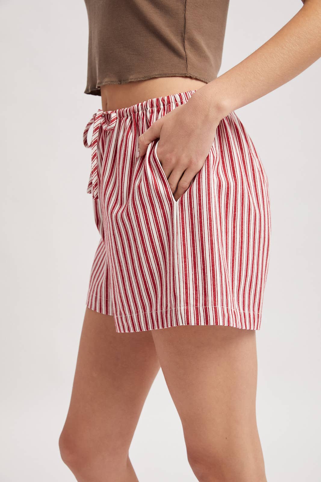 STRIPED SHORTS WITH DRAWSTRING - RED/CREAM