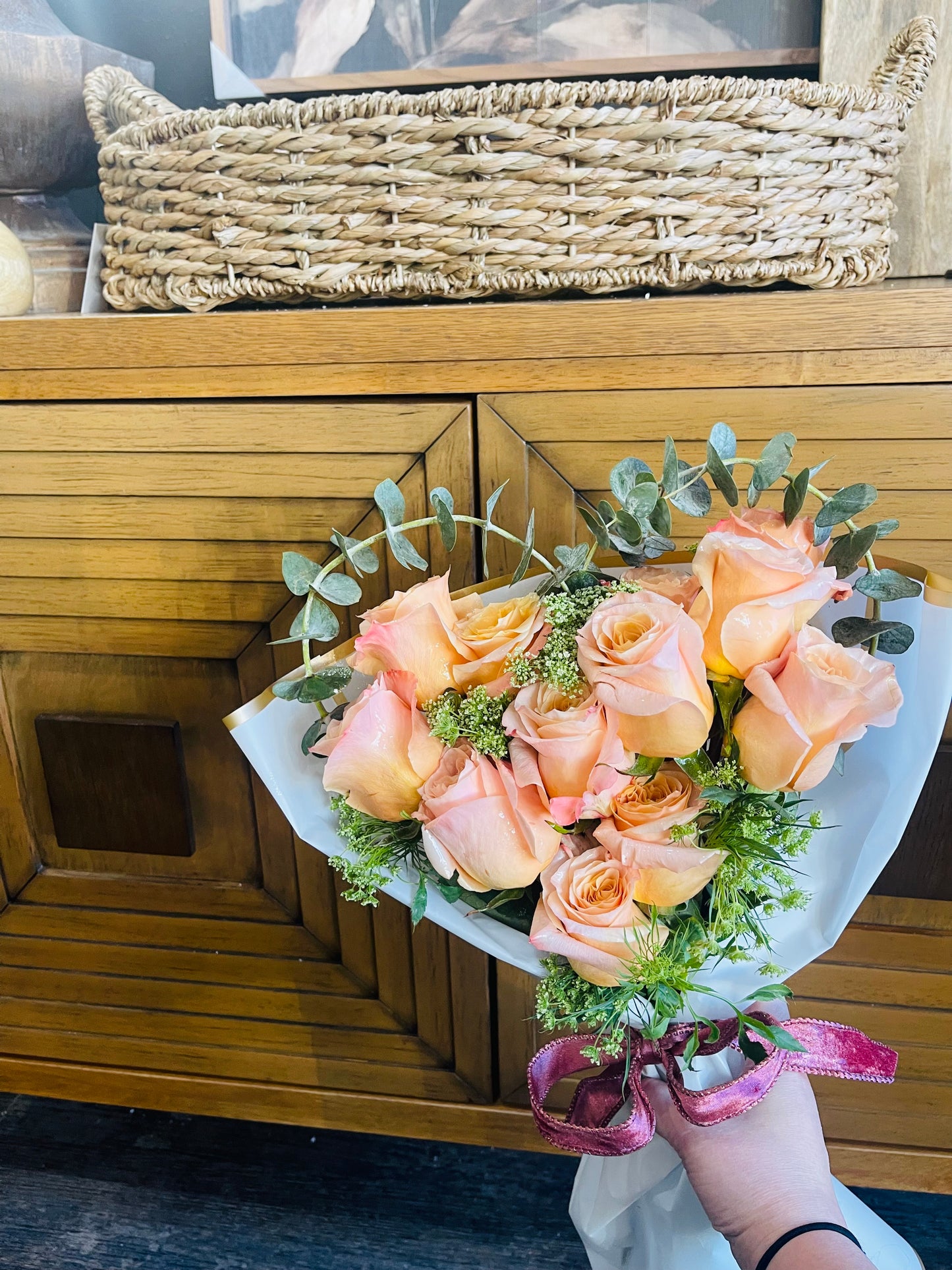 SPECIAL: HEART OF ROSES WRAPPED / DOZEN ROSES