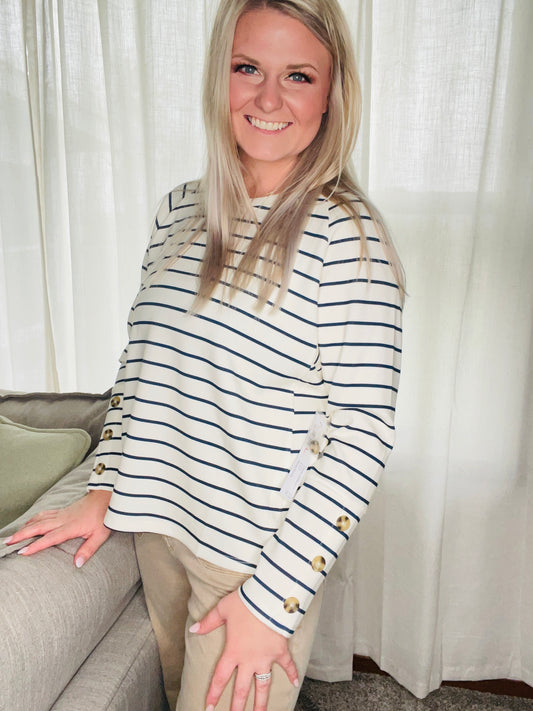 TRIBAL: L/S CREW NECK TOP W BUTTONS