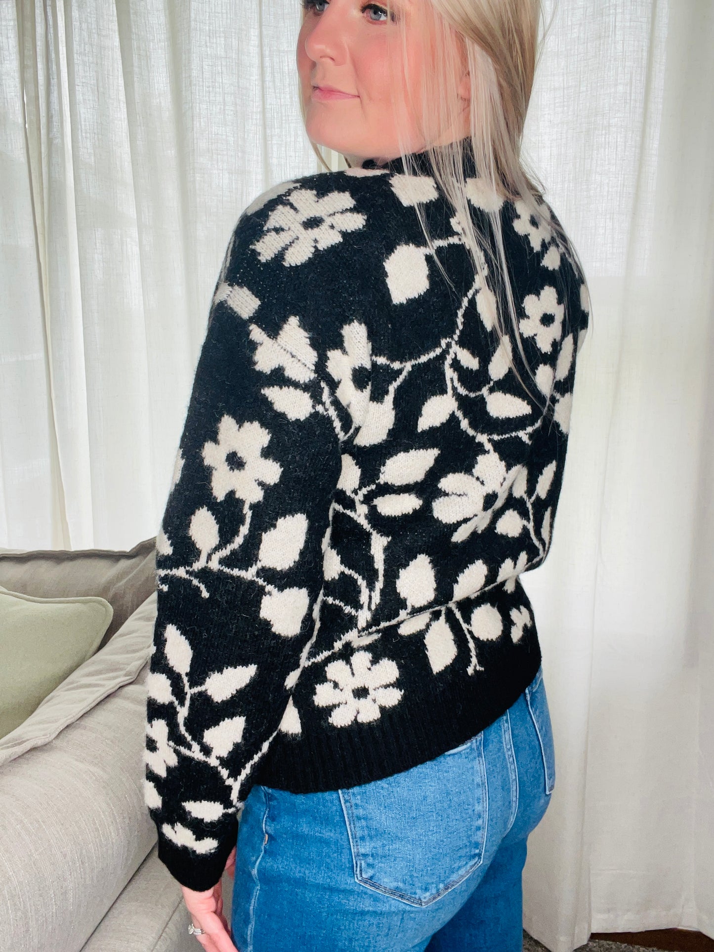 FLORAL VINE SWEATER