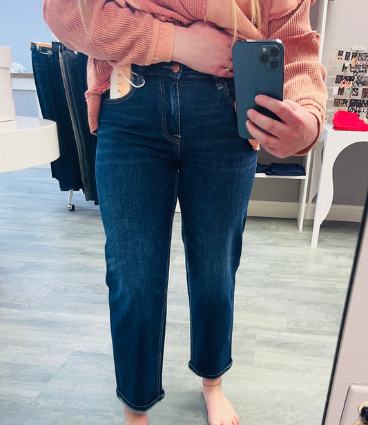 RISEN: HIGH RISE BOYFRIEND JEAN