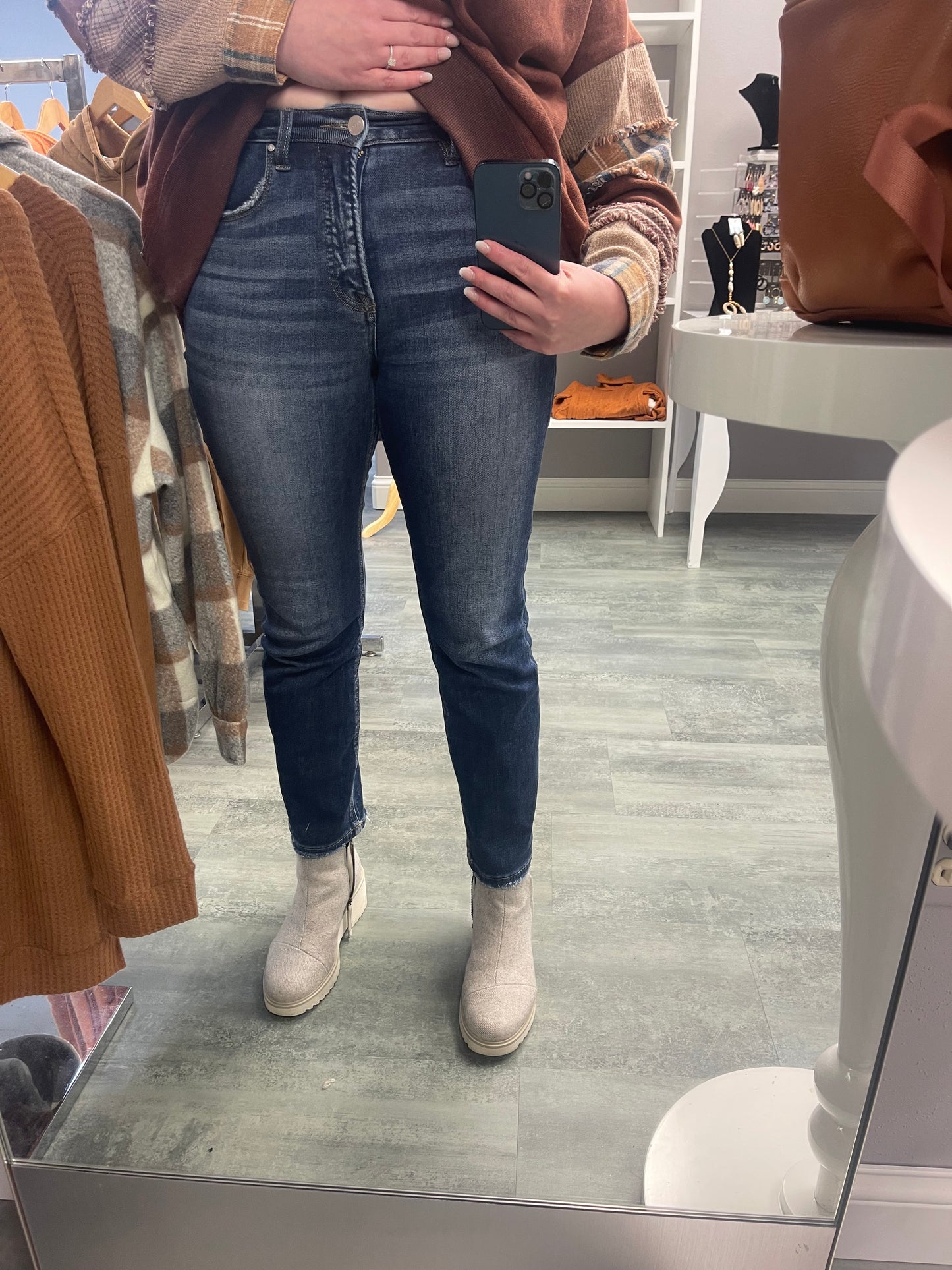 RISEN DARK DEN JEAN